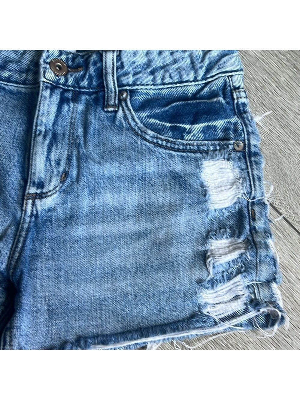 Pistola distressed cut offf denim jean shorts size 26 - Picture 4 of 7